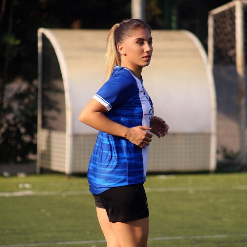 elifkaraarslan 17 CTfPQvVIbvGf7d74c14c8dcd9c0