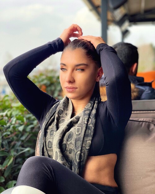 elifkaraarslan 17 CaFbx9RtDpU84dae37eb4d92ad5