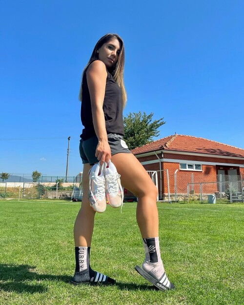 elifkaraarslan 17 Cixp6arskI3a785e5298641d5a1