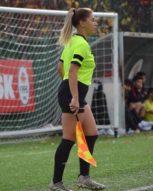 elifkaraarslan 17 CllxYJVot51 1f3961b1fe2e5642e