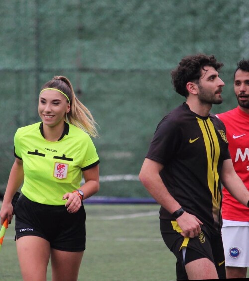 elifkaraarslan 17 CpiQr82o5o2 1a656bf5072cf5cc8