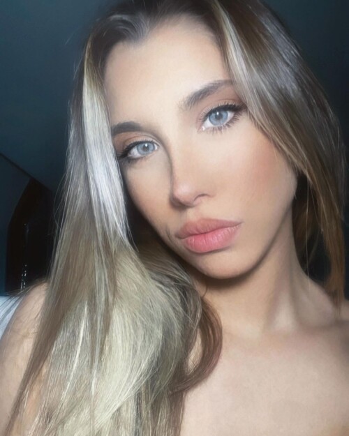 elifkaraarslan 17 Cq56RJ2o5OAa8ef00a4bc0b1faf