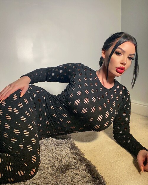 elizabethxgx 16957764842221bcff180ca676173