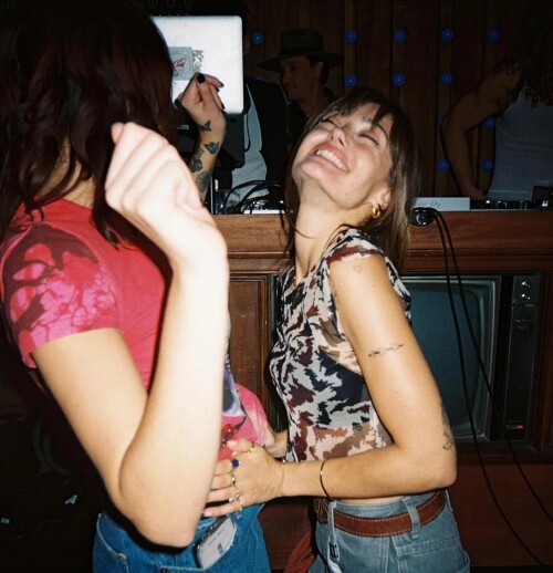 ella5ac180594805d57d