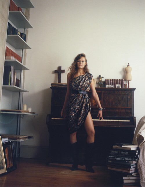 ella5e300f2516cfcdf8f