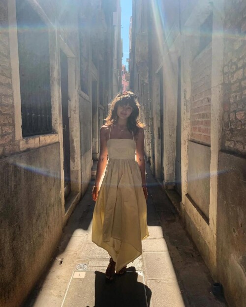 ella69aa327f63c1a7c7