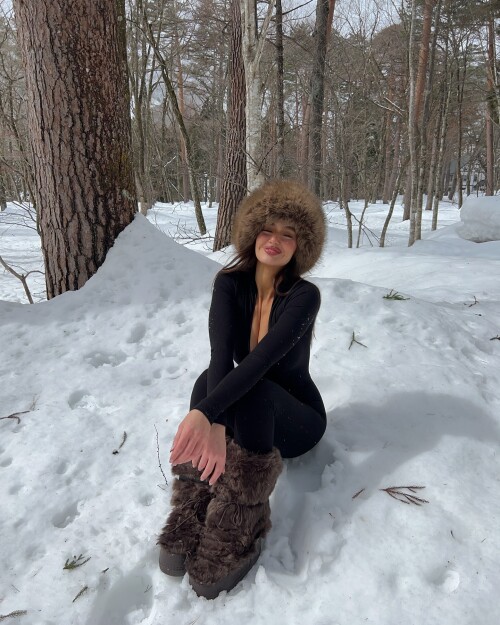 ellacervetto 20250328 001289e4850fc75e3b86