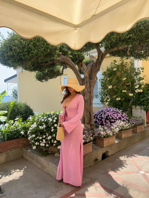 ellacervetto2025 09 02 16 12 41ba6bcbe3 e98c 4dd7 b40d e8b907a15bffe1a3bb54d0deddca