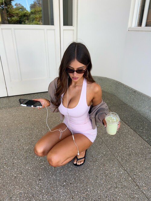 ellacervetto2025 10 28 15 49 38b3a89d2c 9c8b 48d5 a12a 29a5de142ba7cd67db2b1659d24e