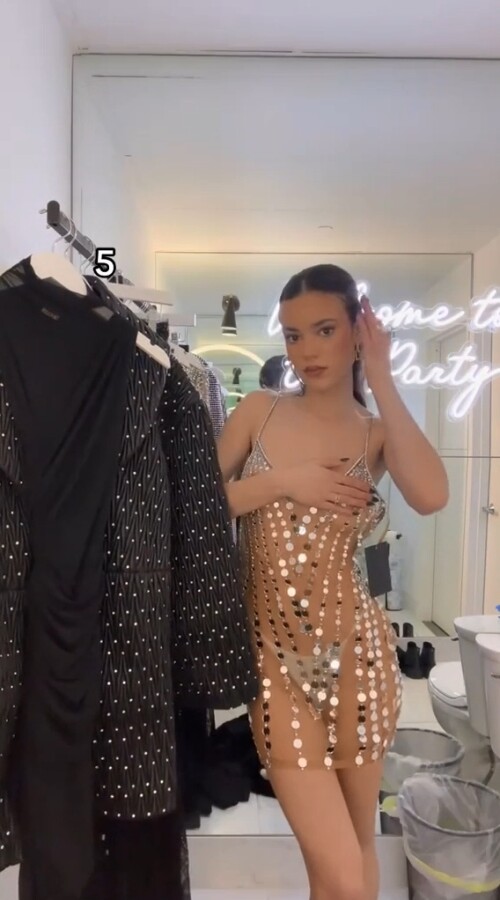 ellachanip.mp4 snapshot 00.16 2024.02.17 11.07.472cdb0e2a306df8cd