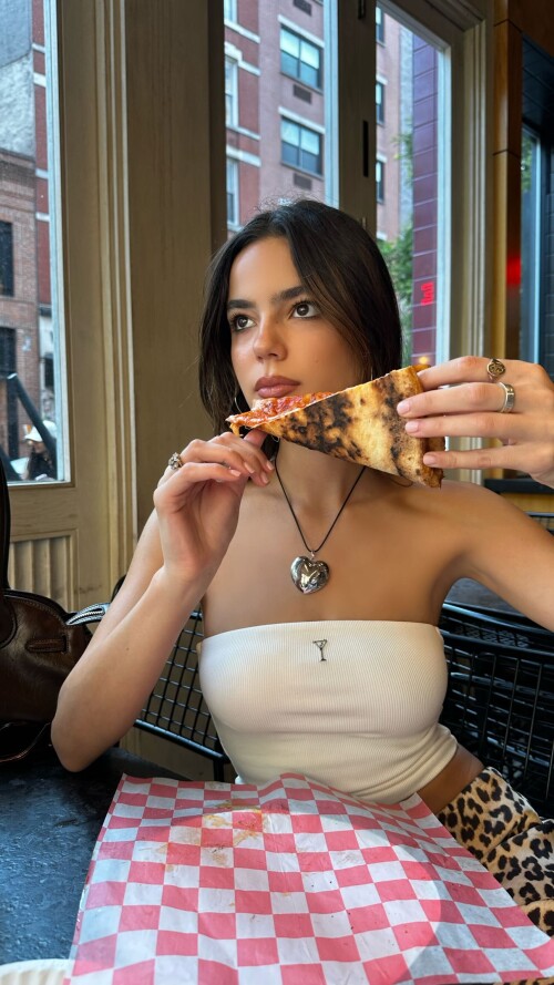 ellamendelsohn 1748986871 344979559070882ce041b56a67