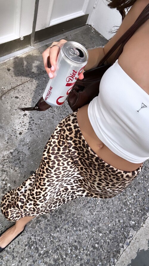 ellamendelsohn 1748986913 3449795590f6d85546de113629