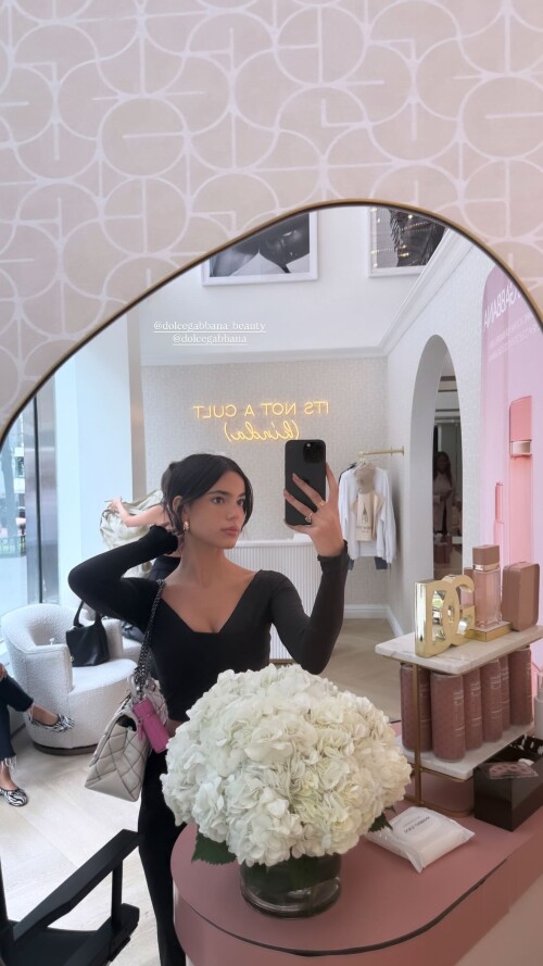 ellamendelsohn 1757727562 3449795590290db2148e72c265