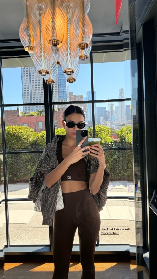 ellamendelsohn 1758220648 344979559025e4e441e1d533e8