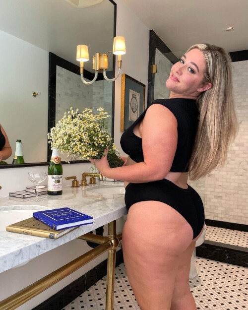 ellanabryan 1813843616 source051f88cbe212077d