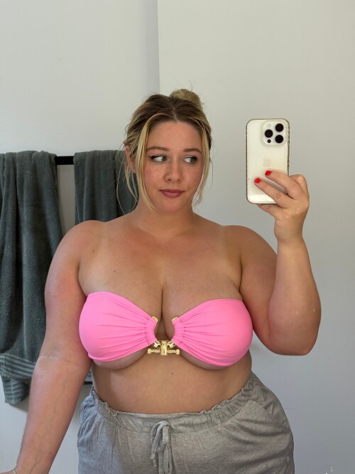 ellanabryan 1916672060 source49de022b891776ab