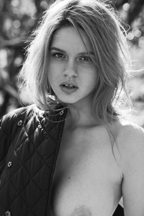 elle brittain 920832