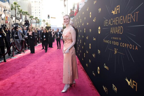 elle3 101eaf40991645f00e