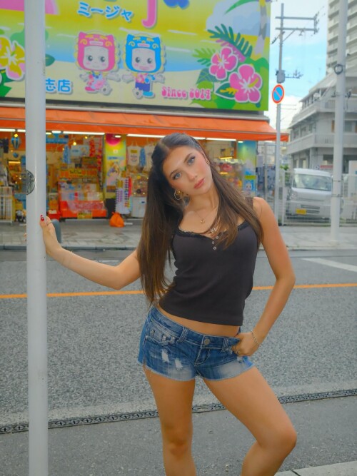 ellianawalmsley 2025 09 13T180131.000Z 1a8e2d442a1cb1eaa