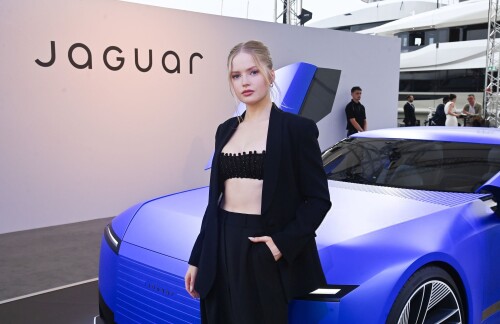 ellie 10ab14ff072de2f600