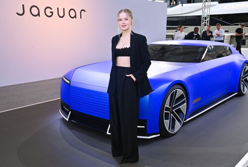 ellie 119a55e22c84947371