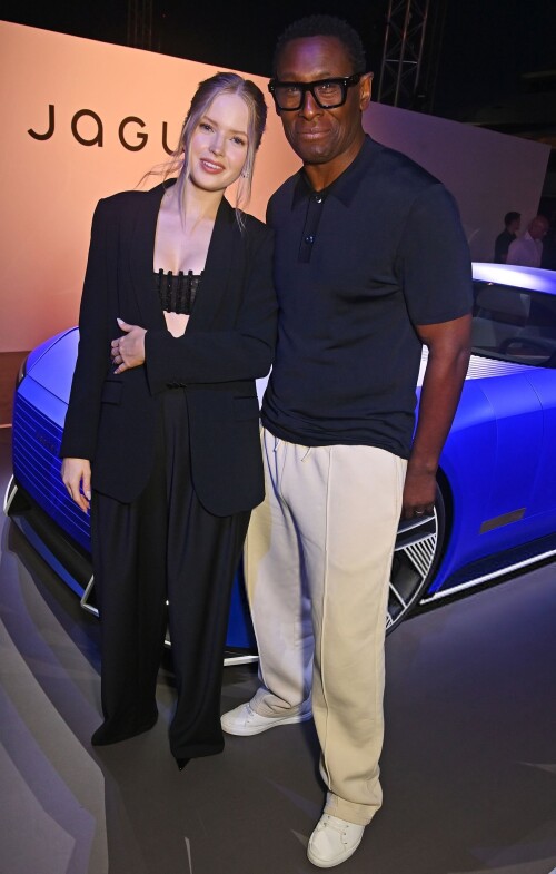 ellie 2111eb8bcf8ac46844