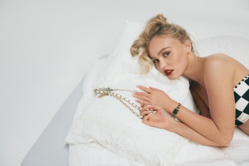 elm120122wllrd 004a 1668105197