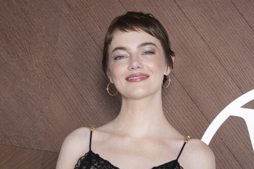 Emma Stone - Photo Call pour Le Dfil VuittonCollection Prt--Porter Automne/Hiver 2025-2026" lors de la Fashion Week de Paris (PFW), le 10 mars 2025.  Olivier Borde /Bestimage Celebrities at VuittonFashion Show "Ready-to-Wear Collection Fall/Winter 2025-2026" during Paris Fashion Week, on march 10th 2025.  Olivier Borde /Bestimage