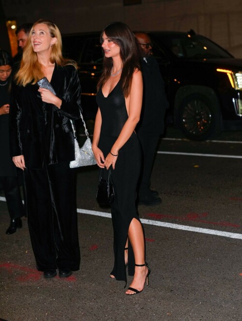 emily ratajkowski swarovski holiday 11142022 34