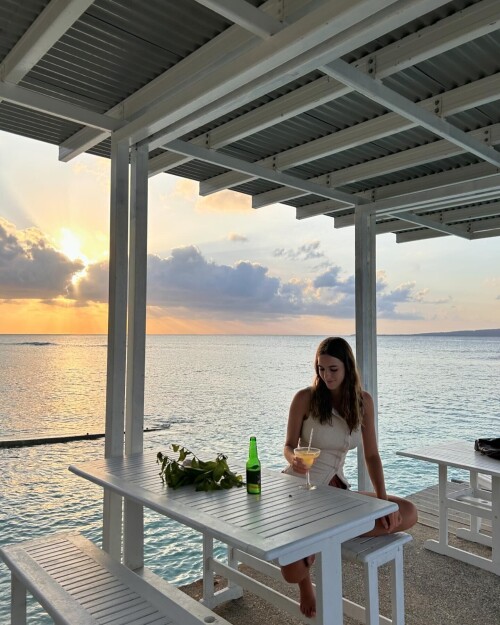 emily.feld C3 MfmbyVYt 232635bac421bc15c