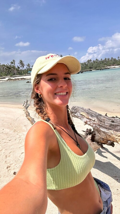 emily.feld story 3288556329434211980 34615323443cda99ef0f703426
