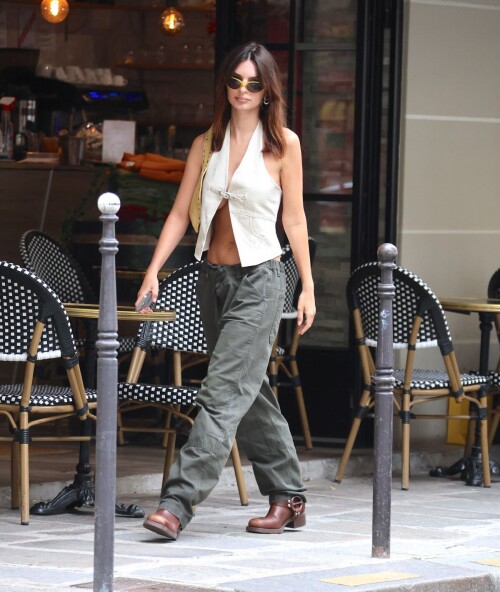 emily ratajkowski in paris 20240620 3 afe38bdfb6cda792