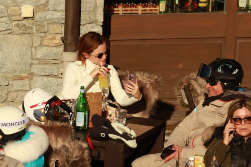 emma2 4bdb27d9f553129c6