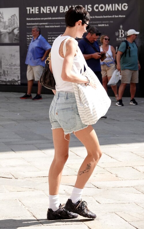 emma5b6f9fbcfd0cfbb89