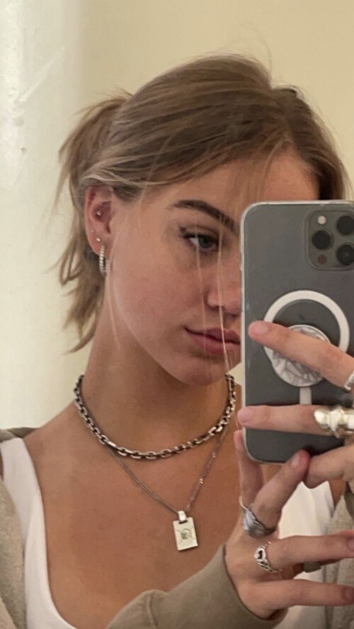 emma unseen00a44efa723c5c86