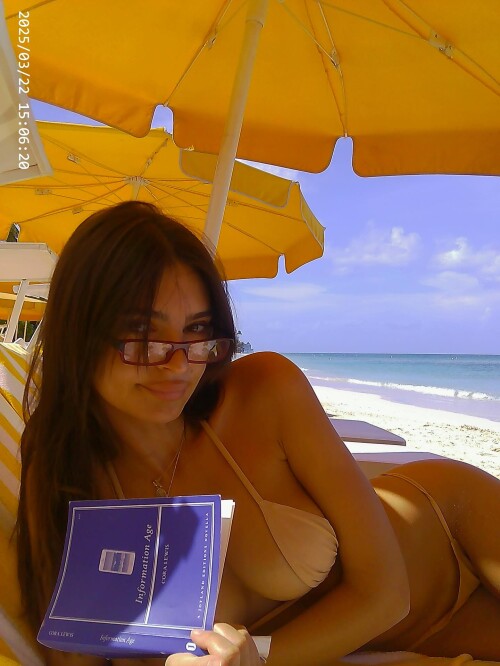 emrata 1756746368 3712180053741583609 1999824b4874b59ff0254be