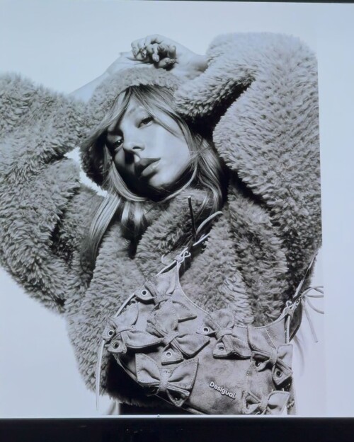 ester exposito 1760458093 3743316260734947973 3861895191ba56cc5ad657887