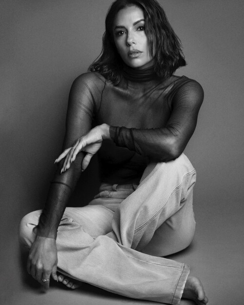 evalongoria 1700338156 3238993676973577297 378950537a1e6a9792b2ecda3