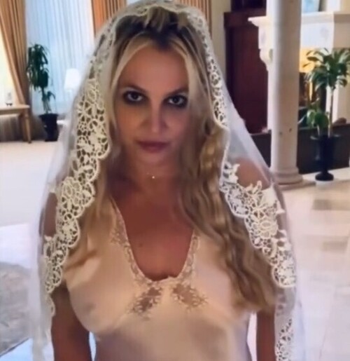 ezgif 2 c8dfc0ce28.mp4 snapshot 00.02.523fea484fa76ca0da7