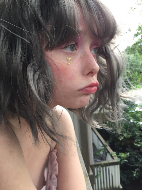 f22a264af95d2a0b9d675a8a878fc9801e418698dd408193