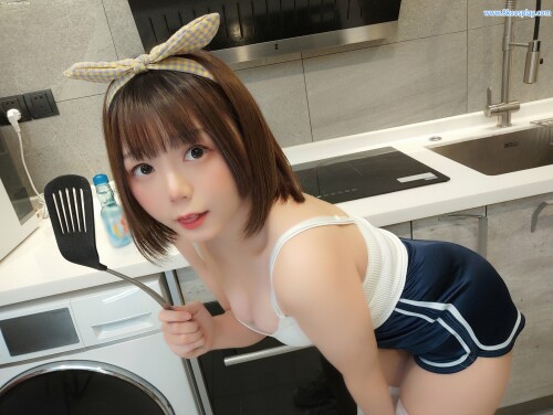 f570559d76b8a026081a04c65c2f6429