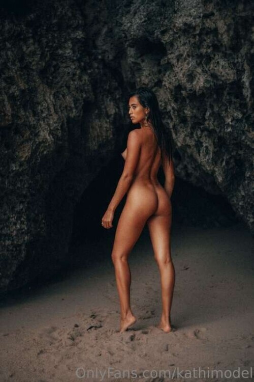 f57fa6a8de2ed6c4883c6fd23a74c7262331e4a3bf55cf3bcd9f6cad1d9c2273432d68c5825de917