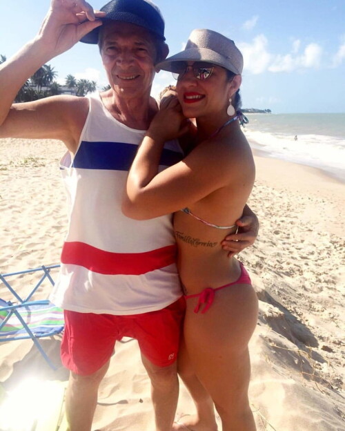 f5ab1a32f6e3d27e4b711f63fdc2ea5aa14b7e995e354420c8fc8262