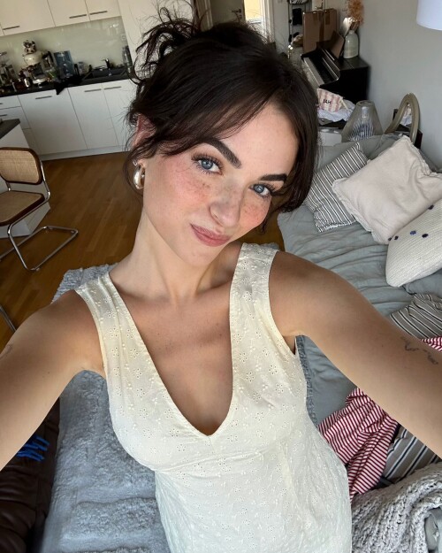 fabienne.bethmann 1719418137 3399048154134407734 369232641e6aa323eeec4ca7c