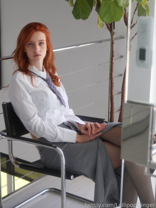 fansly 110s819vv1x86efb2952e74baf4