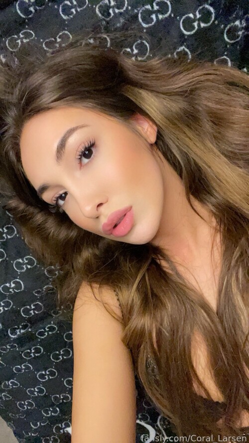 fansly c2m2zzmo1ee64c82056b7dfda95