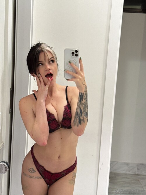 fansly qh82w4ewd7o9fb61270386f305f