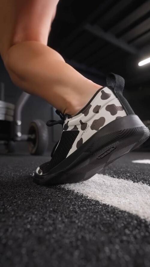 fb3327a8a553635f81f0d7d24b590a894f44cbff9f739e353