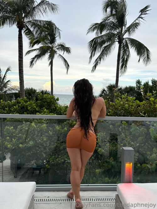 fb3e7159 b890 42bd 977e e943f48d302f7a6c00617242e113