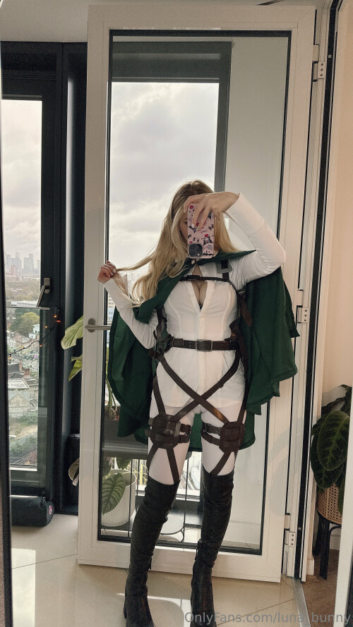 fc00ad40 9a14 4e31 bc3e 4e58e3ac5ef8b15e5d4b82bbc900